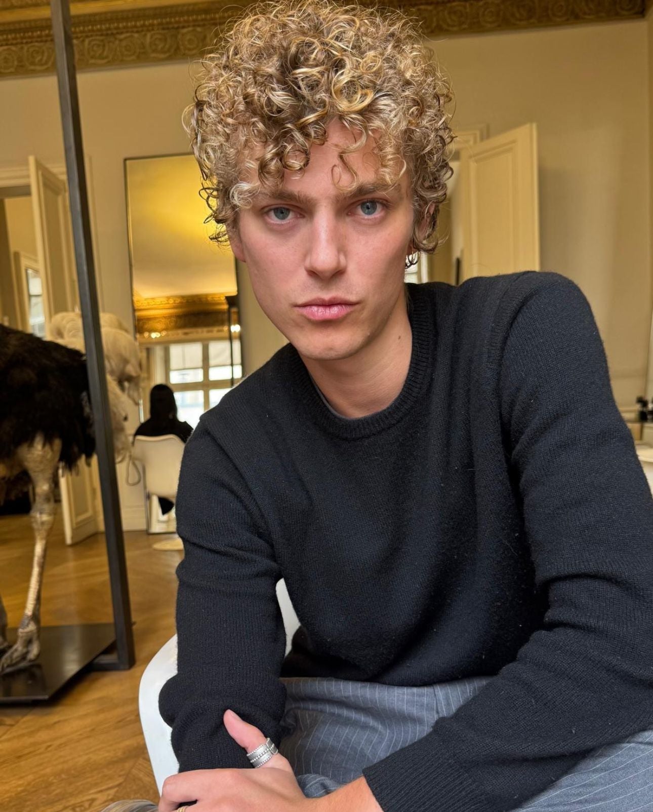 Cuir chevelu gras : astuces efficaces pour un scalp sain et léger
